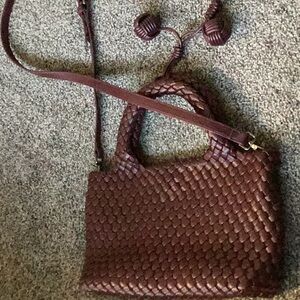 Sophisticated Brown Leather Crossbody Bag with Braided Texture